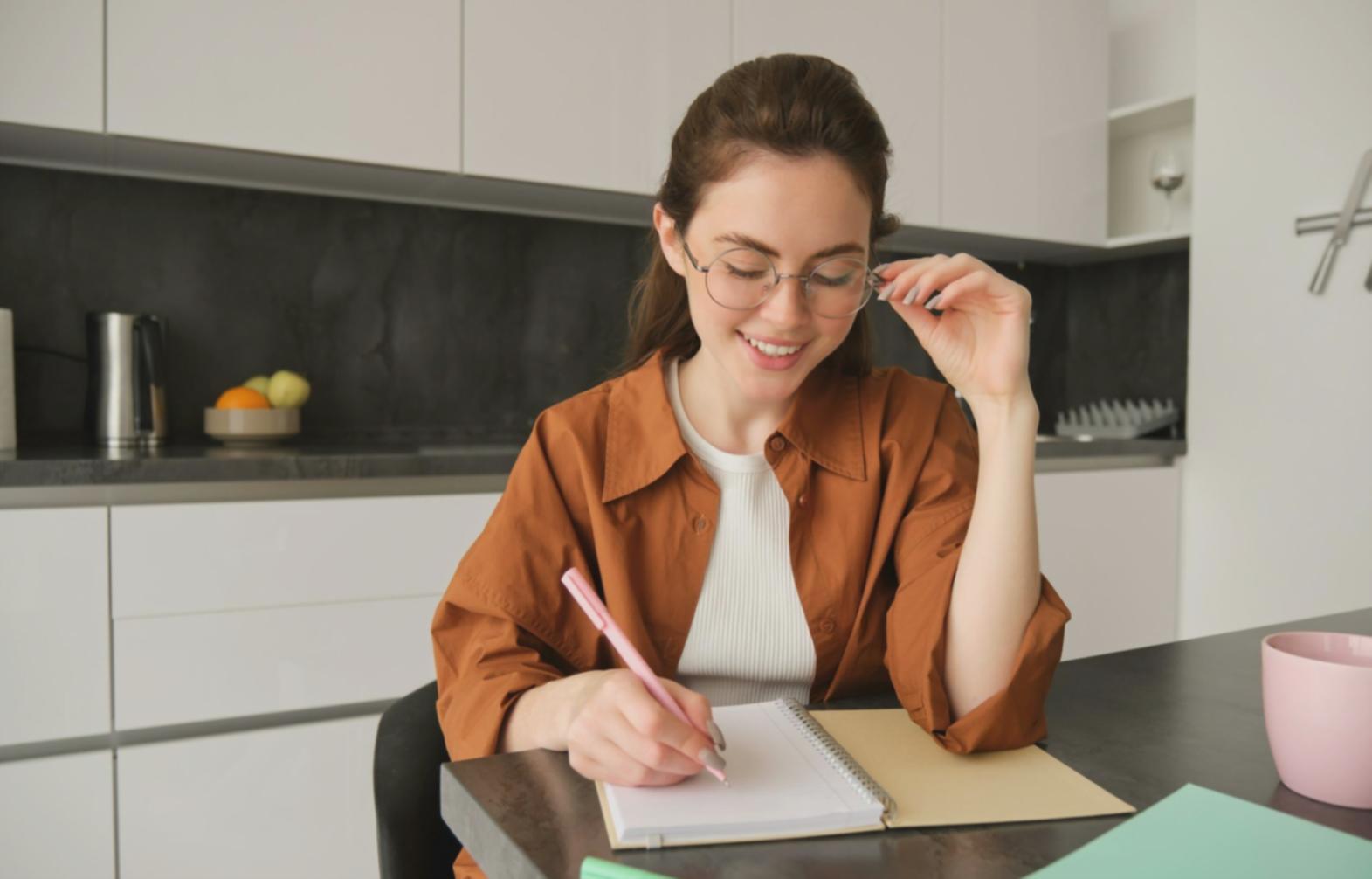 Espace de coaching moderne avec ambiance chaleureuse